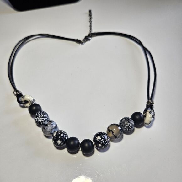 Black And White Themed Semiprecious Beaded Necklace Cord Chain 19-22" - Picture 15 of 15